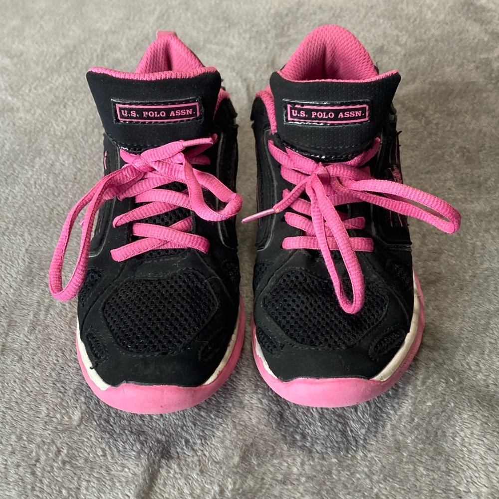 Girls U.S. Polo Assn. Black and Hot Pink Tennis Shoes Size 2M Sneakers